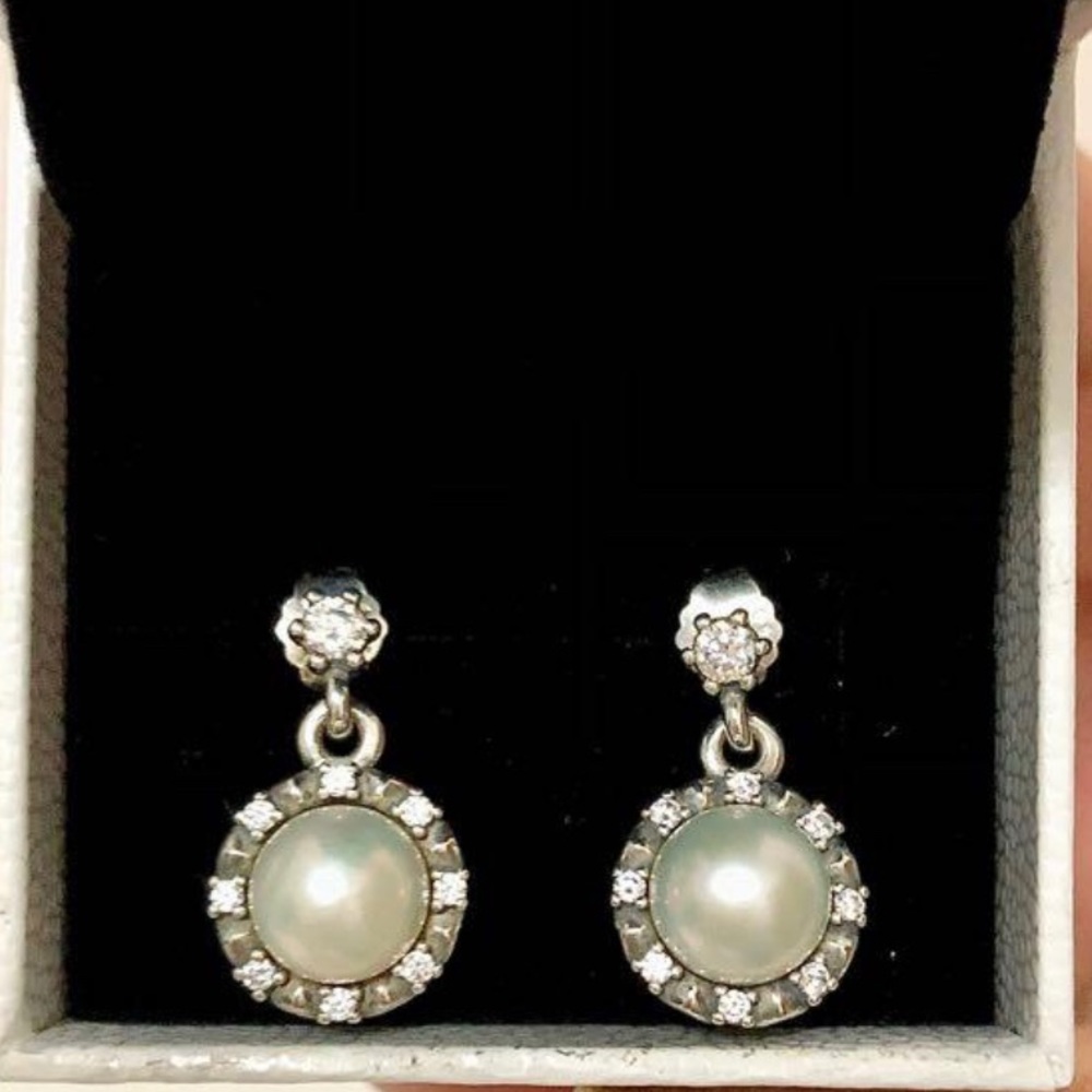 Pandora Pearl drop Swarovski earrings with box and bag authentic! 925 sterling